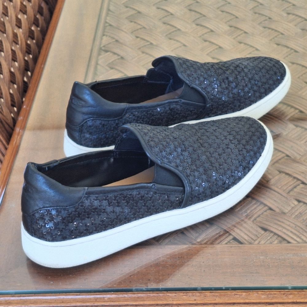 Ugg Cas Glitter Slip-On Trainer Sneakers Black Flats Star Embossed size 9 Cushy - Picture 11 of 16